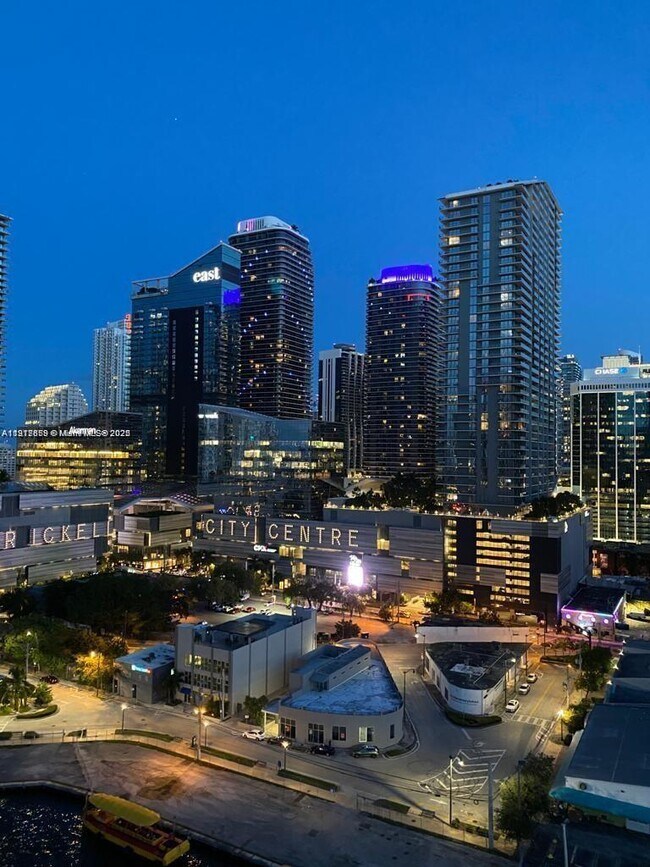 Building Photo - 92 SW 3rd St