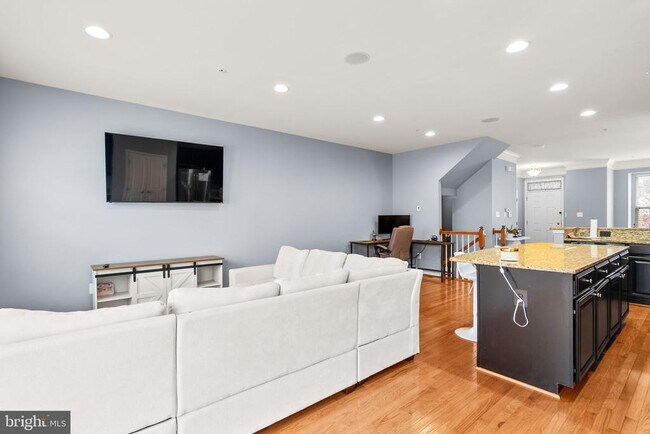 Building Photo - 14903 Rockcastle St