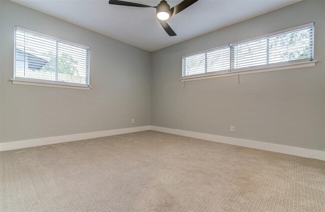 Building Photo - 4707 Menchaca Rd