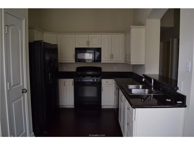 Building Photo - Stunning 3 Bed, 2 Bath in Creek Meadows!