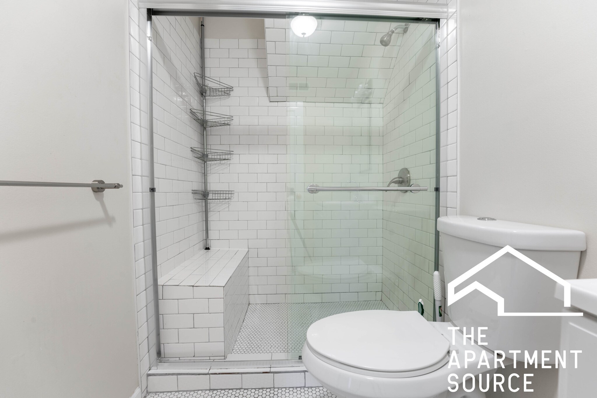 Building Photo - 1501 W Fullerton Ave