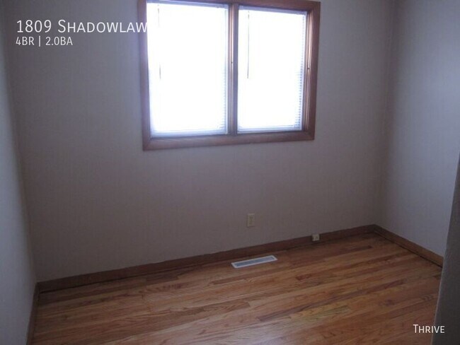 Building Photo - 1809 Shadowlawn-