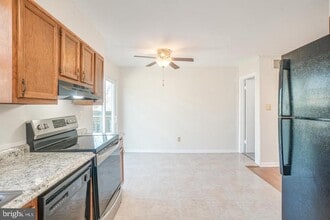 Building Photo - 16 Ebbing Ct
