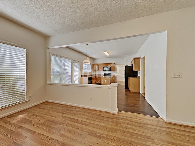 Building Photo - 2137 Tallapoosa Drive