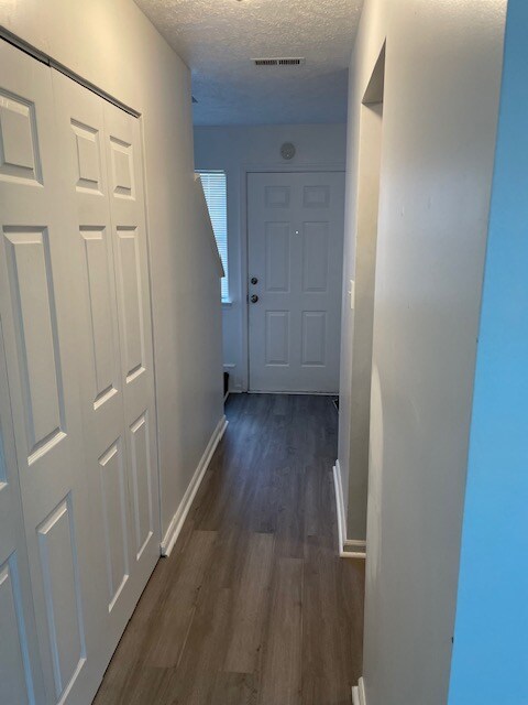 Building Photo - 5 Sidewinder Ct