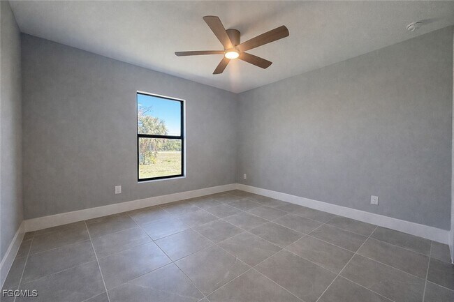 Building Photo - 3545 NW 41st Ave