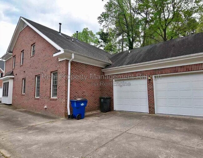 Building Photo - 3528 Eden Croft Dr