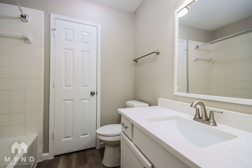 Building Photo - 7606 Bronze Trail Dr