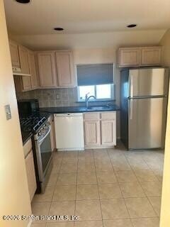 Building Photo - 231 Gervil St