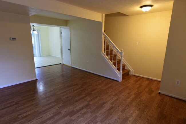 Building Photo - 8270 Vernon St