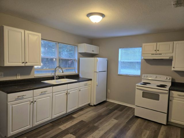 Building Photo - 25 Webb Ln