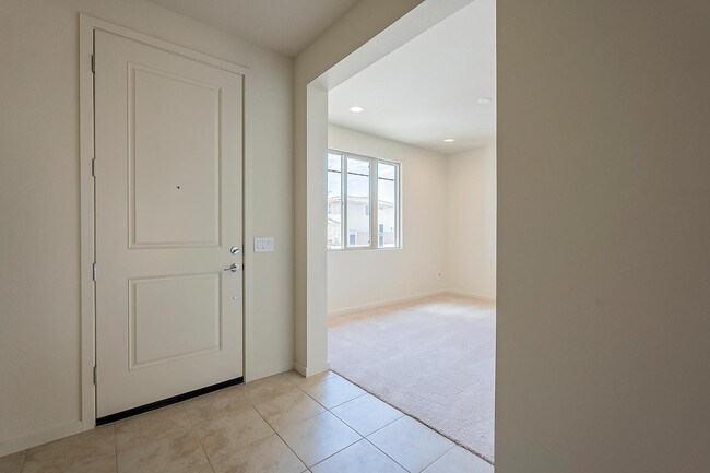 Building Photo - 5944 E Melinda Ln