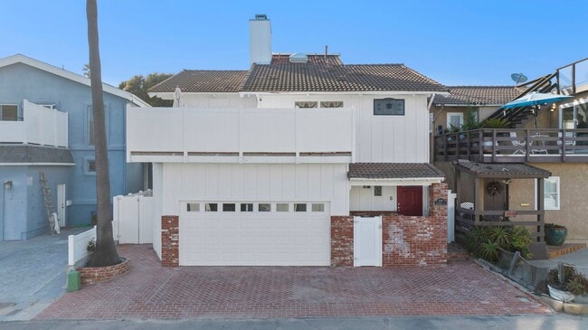 Building Photo - Ventura | Pierpont | 4 Bedroom + 3 Bathroom