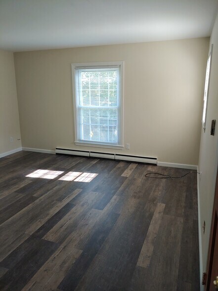 Building Photo - 613 Garfield Ave