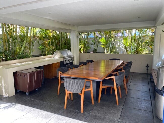 Building Photo - The Collection at Ala Moana