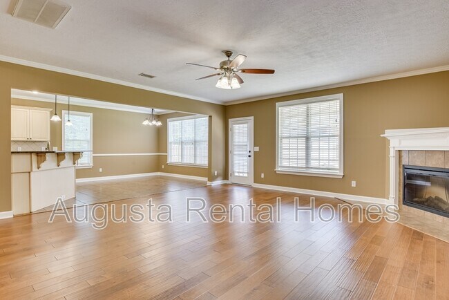 Building Photo - 180 Kenilworth Dr