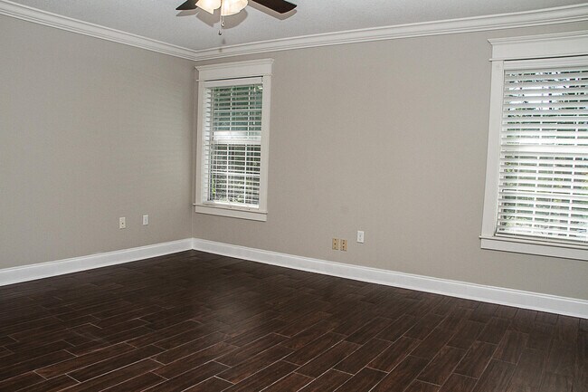 Building Photo - 262 Twin Lakes Ln