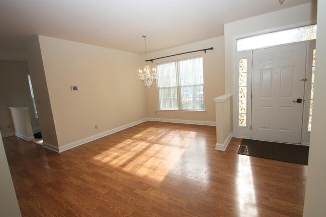 Building Photo - 86 Banyan Blvd