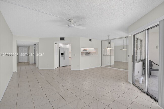 Building Photo - 1200 SW 125th Ave