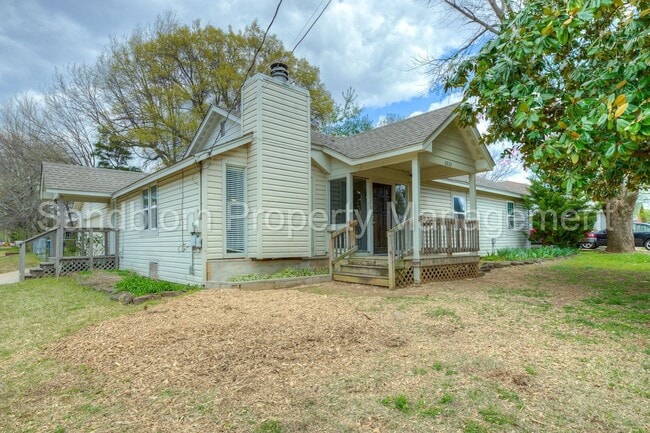 Building Photo - FOR LEASE | Tulsa | $1500 Rent | 3 Bed, 2 Bath Home