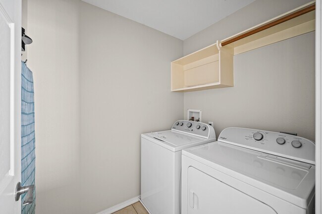 Building Photo - 11 Scenic Brook Ct