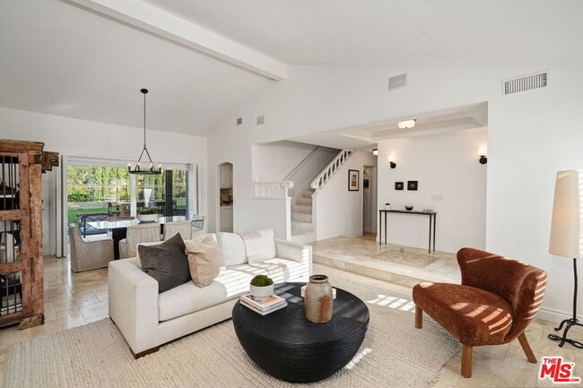Building Photo - 6497 Country Club Dr
