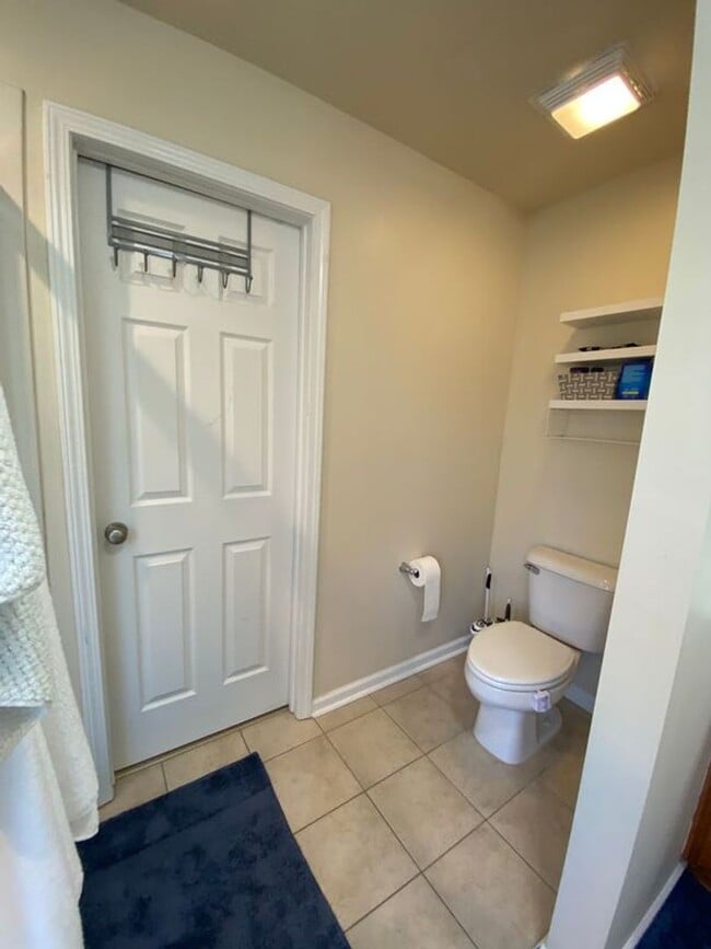 Building Photo - Beautifully Maintained Home in Prime Savannah Location