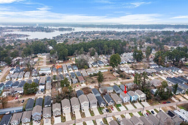 Building Photo - 16922 Glenheath St