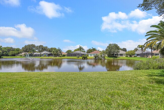 Building Photo - 2340 Commodores Club Blvd