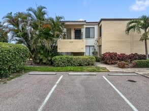 Building Photo - Fully Furnished Waterfront Community Condo in Isla Del Sol - 2bed | 2bath