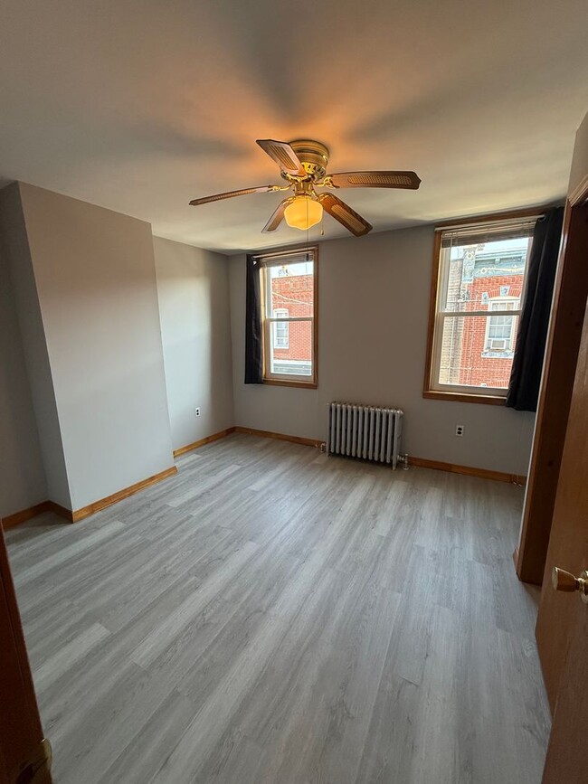 Building Photo - Charming 3-Bedroom Home in Port Richmond A...