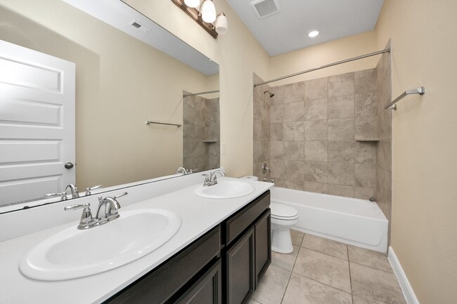 Building Photo - 24654 Greenwood Bay Dr