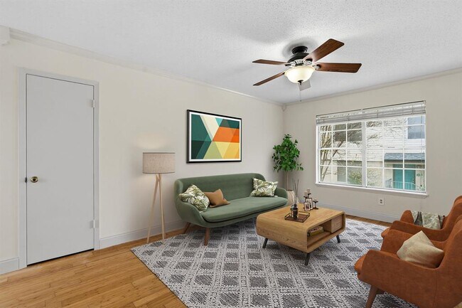 Building Photo - 3902 Peterson Ave