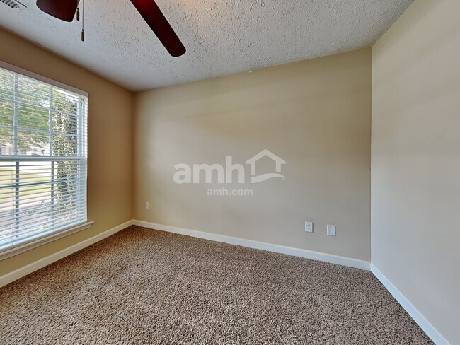 Building Photo - 209 Jones Rd