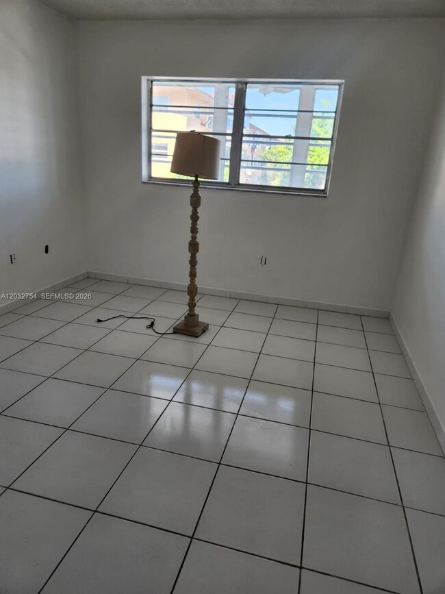 Building Photo - 160 Royal Palm Rd