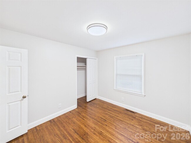 Building Photo - 4012 Belshire Ln