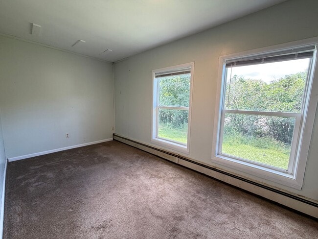 Building Photo - 3 Bedroom Walking Distance from UMD - AVAILABLE AUGUST!