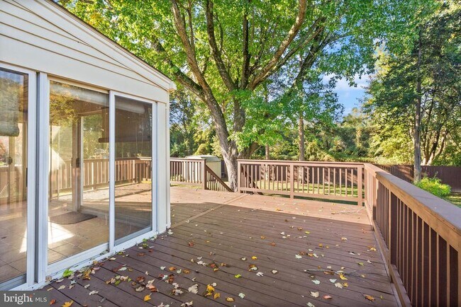 Building Photo - 1726 Baldwin Dr