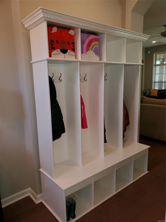 Building Photo - 9407 Cres Lodge Cir