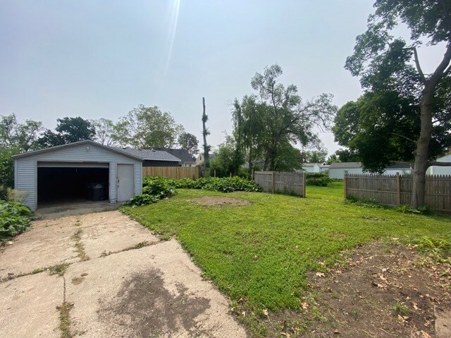 Building Photo - 1539 56th St