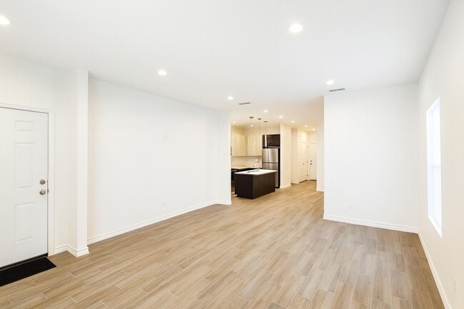 Building Photo - 5702 Moses Lp