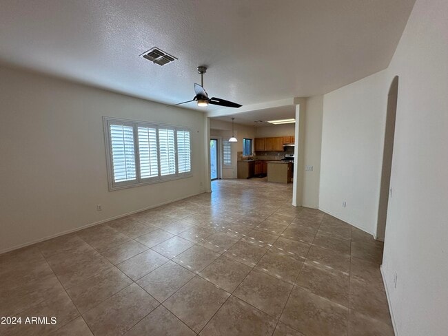 Building Photo - 4660 S Wildflower Dr