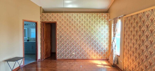 Building Photo - 2416 Boxwood Ln