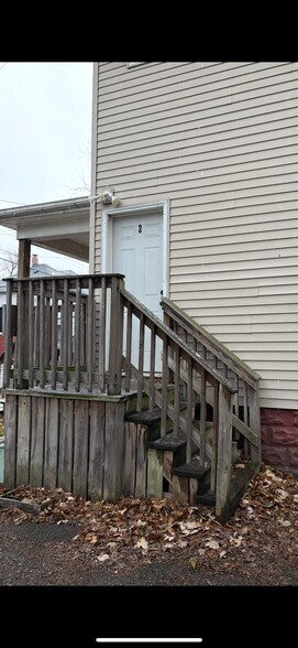 Building Photo - 151 Garden St