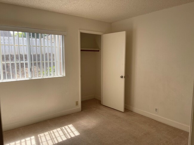 Building Photo - Cliffside Village at Waipio – 2 Bed, 1.5 B...