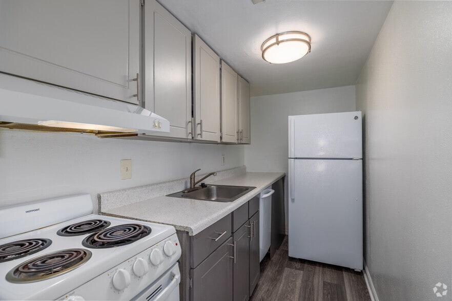 1BD, 1BA - Kitchen - The Magnolia Apartment Homes