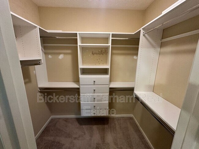 Building Photo - 6054 Townes Way