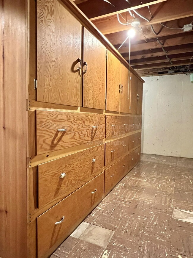 Building Photo - 401 Cheyenne Blvd