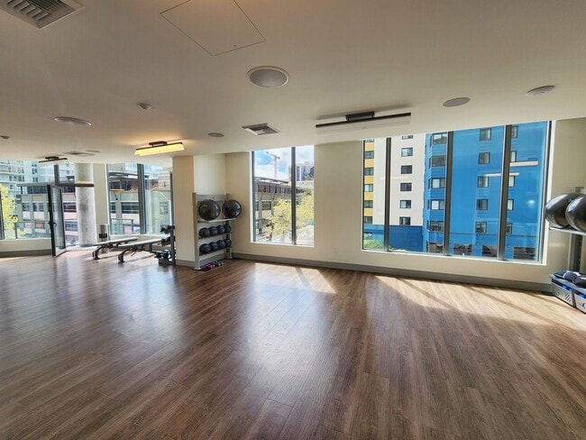 Building Photo - New Construction! Beautiful 1 Bed 1 Bath C...