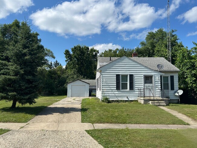 Primary Photo - 2510 Gibson St